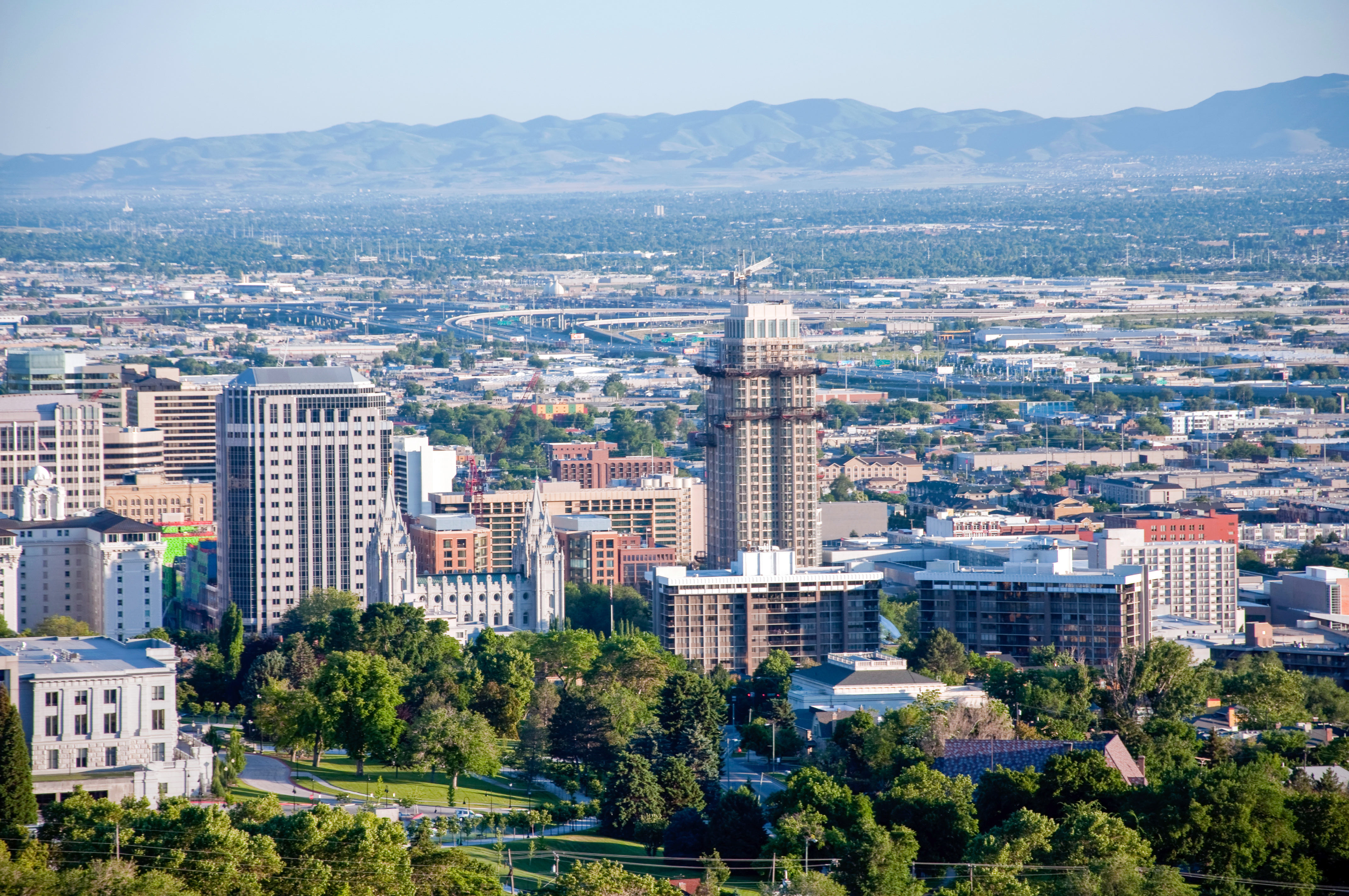 9 Celebrities Who Live in Salt Lake City, UT – Suggested By Locals