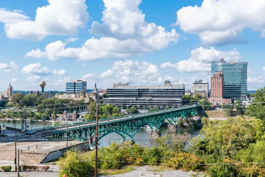13 Best Family Neighborhoods in Knoxville, Tennessee